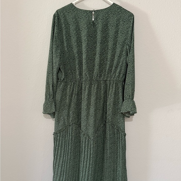 Anthropologie Bohme Green Pleated Sundress with Bishop Sleeves - Picture 7 of 12